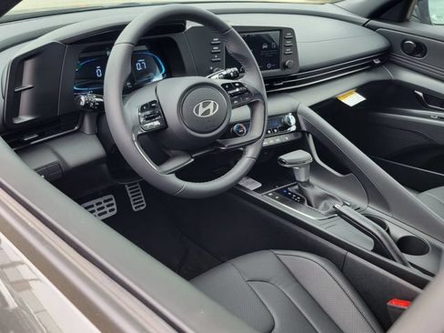 New 2026 Hyundai Elantra SEL Sport FWD image 5