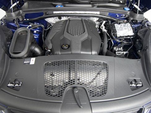 New 2026 Porsche Macan image 43