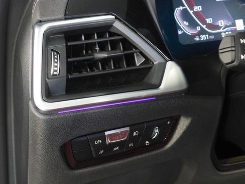 Used 2023 BMW 440i xDrive Convertible w/ Premium Package image 16