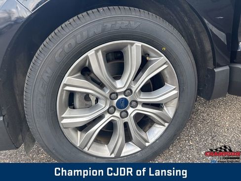 Used 2019 Ford Edge Titanium w/ Equipment Group 301A AWD/4WD image 10