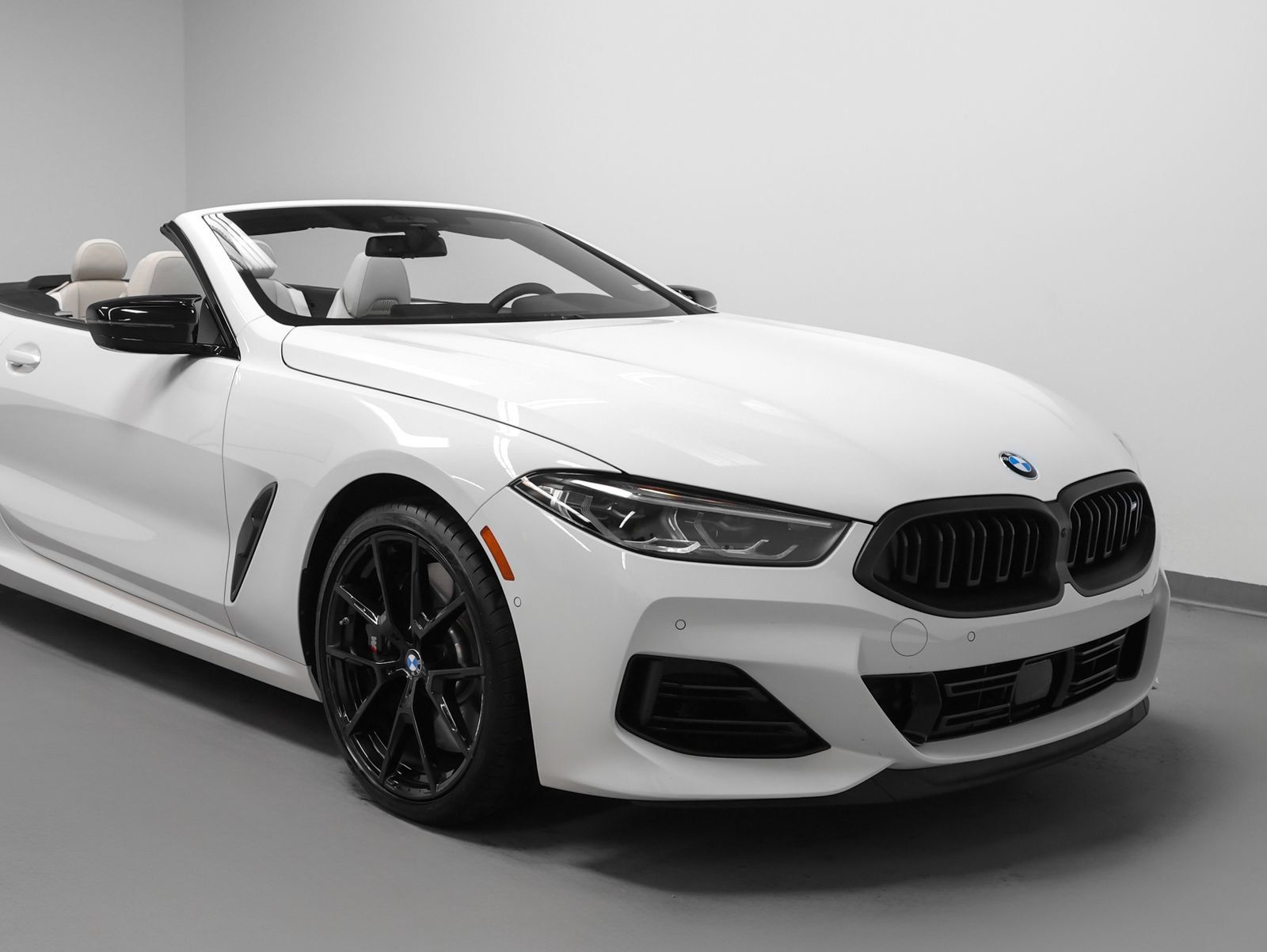 Used 2026 BMW M850i xDrive Convertible AWD/4WD image 9