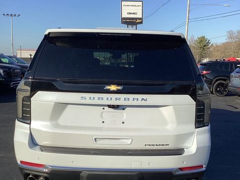 New 2026 Chevrolet Suburban Premier image 5