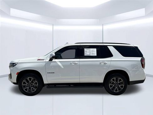 Used 2022 Chevrolet Tahoe Z71 w/ Luxury Package AWD/4WD image 3