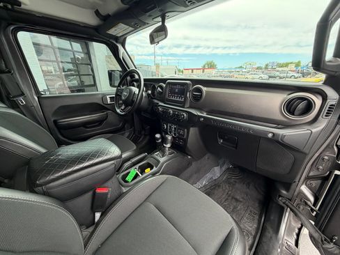 Used 2021 Jeep Wrangler Unlimited Sport AWD/4WD image 13