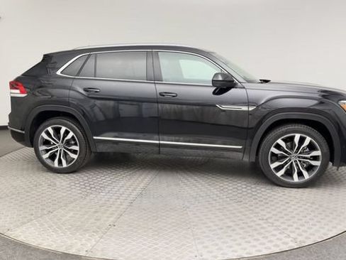 Used 2023 Volkswagen Atlas Cross Sport SEL Premium R-Line AWD/4WD image 9