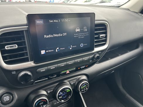 Used 2025 Hyundai Venue SEL FWD image 28