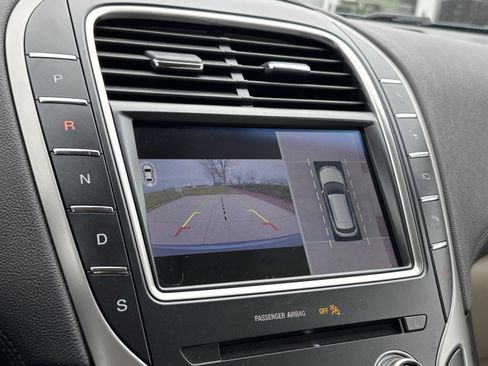 Used 2019 Lincoln Nautilus Reserve image 25