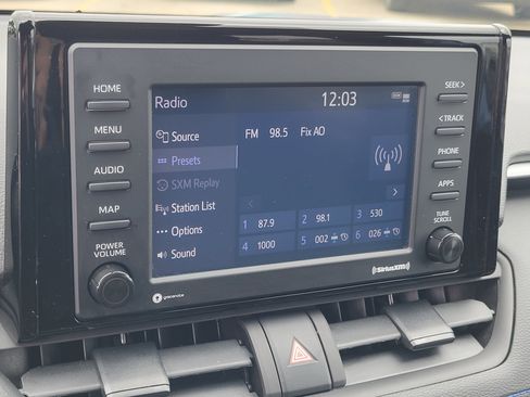 Used 2022 Toyota RAV4 SE AWD/4WD image 16