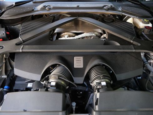 Used 2024 Aston Martin DB12 Coupe RWD image 30
