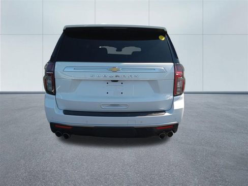 Used 2024 Chevrolet Suburban High Country image 4