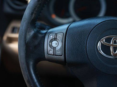 Used 2010 Toyota RAV4 Limited image 26