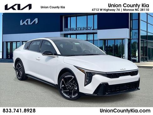 New 2026 Kia K4 GT-Line image 1