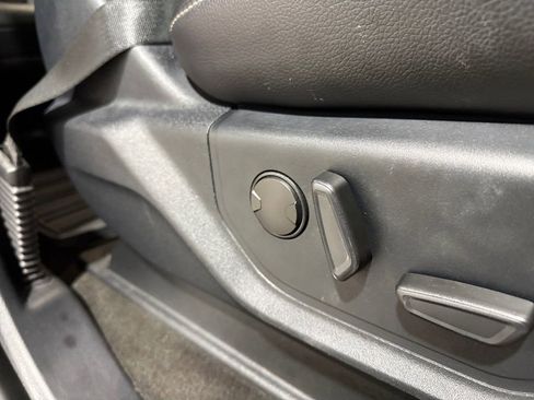 Used 2020 Ford F150 Lariat w/ Equipment Group 502A Luxury image 14