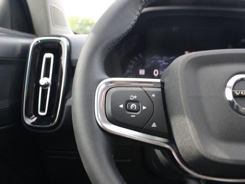 Used 2026 Volvo XC40 B5 Plus w/ Protection Package Premier AWD/4WD image 17