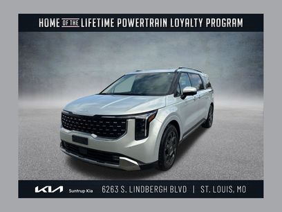 Used 2025 Kia Carnival SX