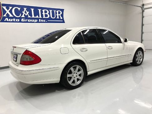 Used 2008 Mercedes-Benz E 350 Sedan image 28