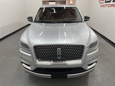 Used 2019 Lincoln Navigator Reserve AWD/4WD image 3