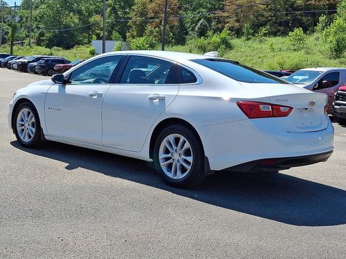 Used 2018 Chevrolet Malibu LT FWD image 4