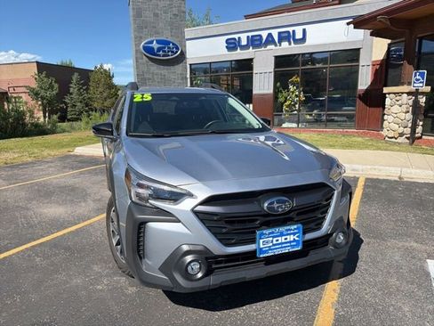Used 2025 Subaru Outback Premium AWD/4WD image 2