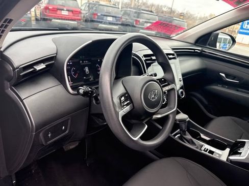 Certified 2023 Hyundai Tucson SE image 14