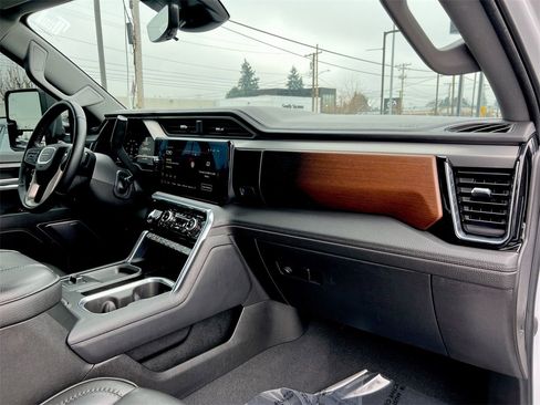 Used 2024 GMC Sierra 2500 Denali w/ Denali Reserve Package image 22