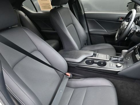 Used 2023 Lexus IS 300 w/ Comfort Package RWD image 9