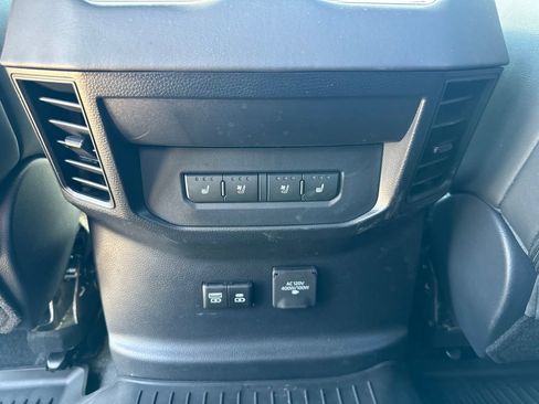 Used 2025 Toyota Tundra Platinum AWD/4WD image 28