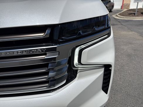 Used 2022 Chevrolet Tahoe High Country image 11