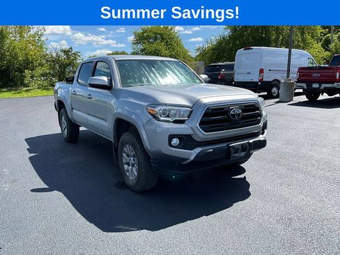 Used 2018 Toyota Tacoma SR5 AWD/4WD image 9