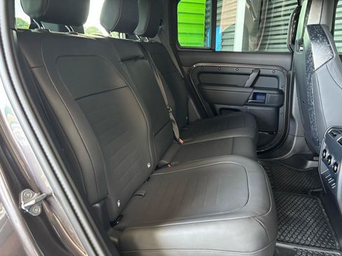 Used 2026 Land Rover Defender 110 AWD/4WD image 39