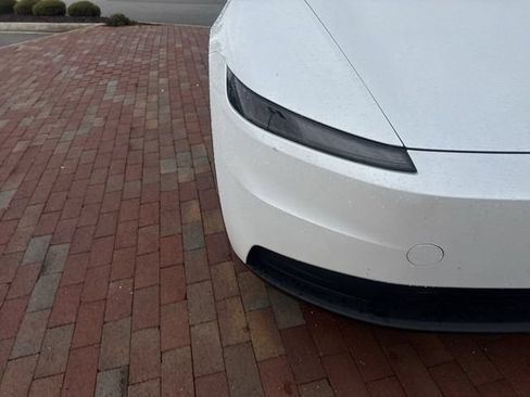 Used 2026 Tesla Model Y 2WD image 21