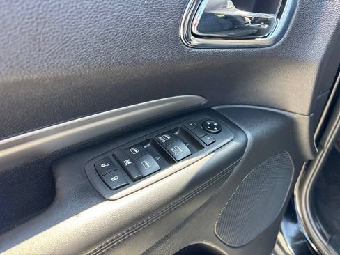 Used 2018 Dodge Durango SXT w/ 3rd Row Seating Group AWD/4WD image 15