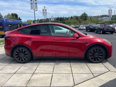 Used 2022 Tesla Model Y Performance AWD/4WD image 4
