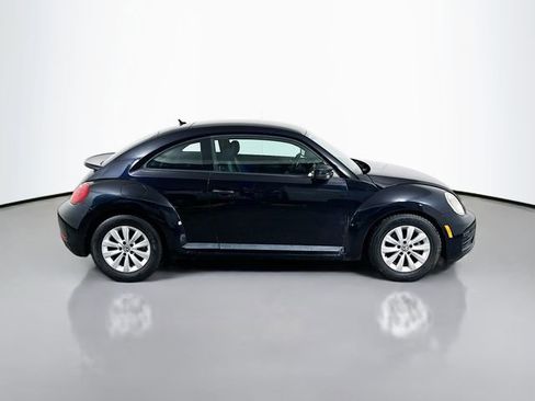 Used 2017 Volkswagen Beetle 1.8T S image 5