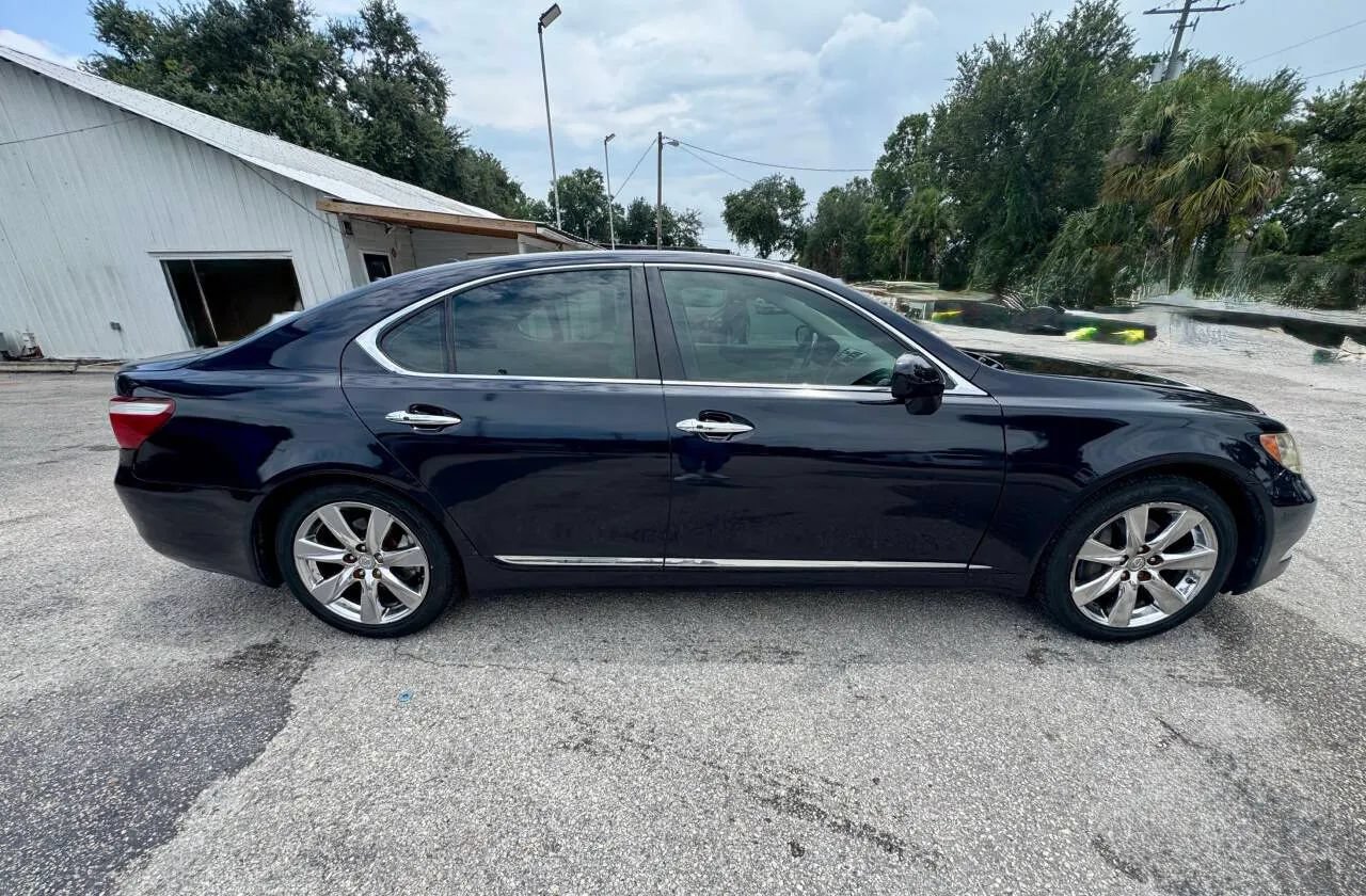 Used 2007 Lexus LS 460 RWD image 9