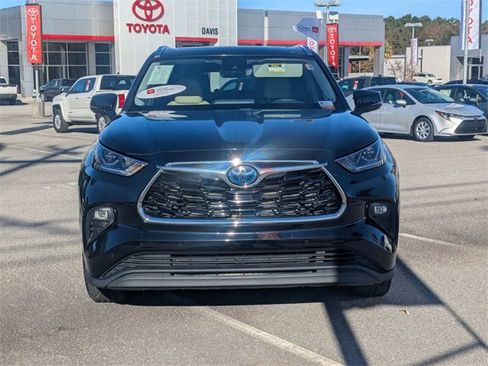 Certified 2022 Toyota Highlander Limited image 8
