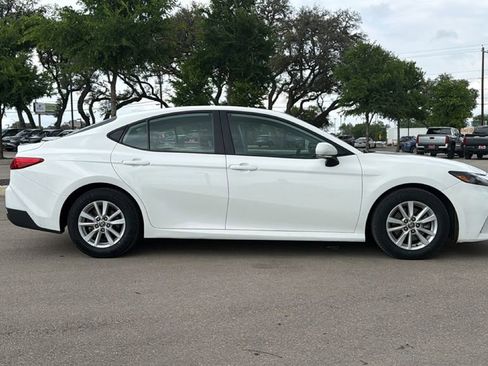 Certified 2025 Toyota Camry LE image 4