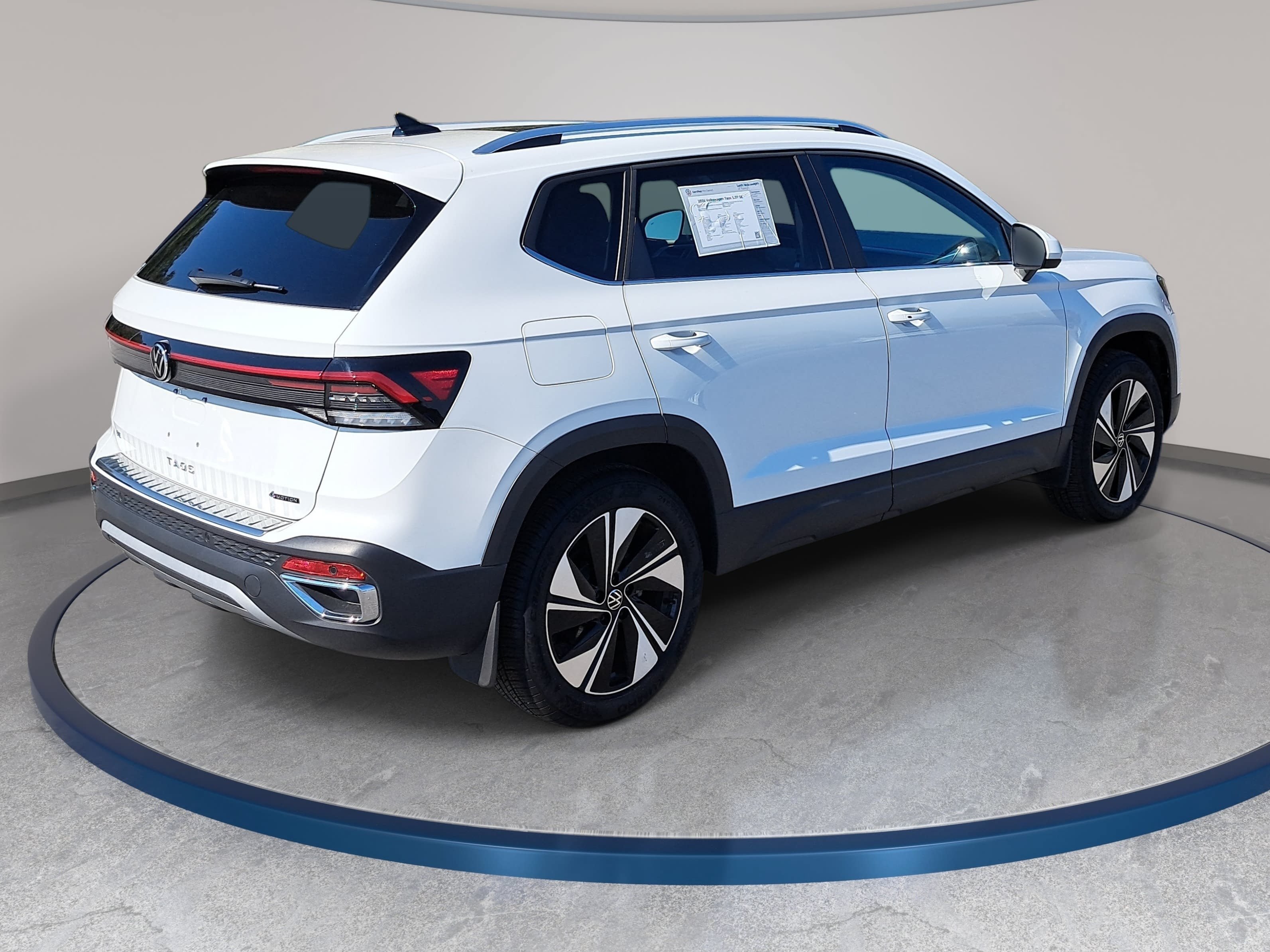 Certified 2026 Volkswagen Taos SE AWD/4WD image 5