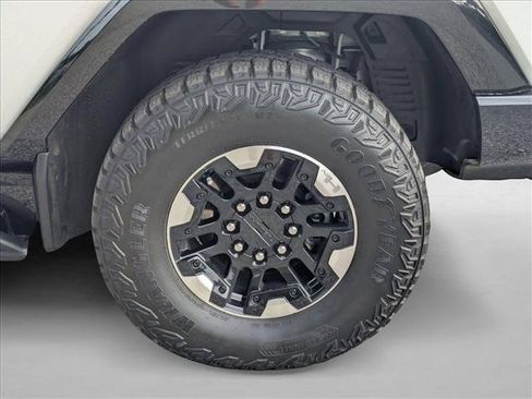 Used 2022 GMC Hummer EV Edition 1 w/ LPO, Illumination Package AWD/4WD image 8