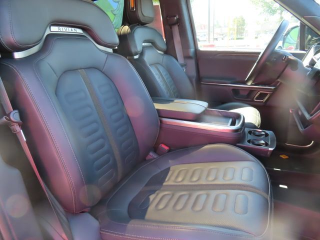 Used 2023 Rivian R1T Adventure Dual AWD/4WD image 29