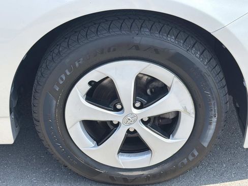 Used 2014 Toyota Prius Three FWD image 10