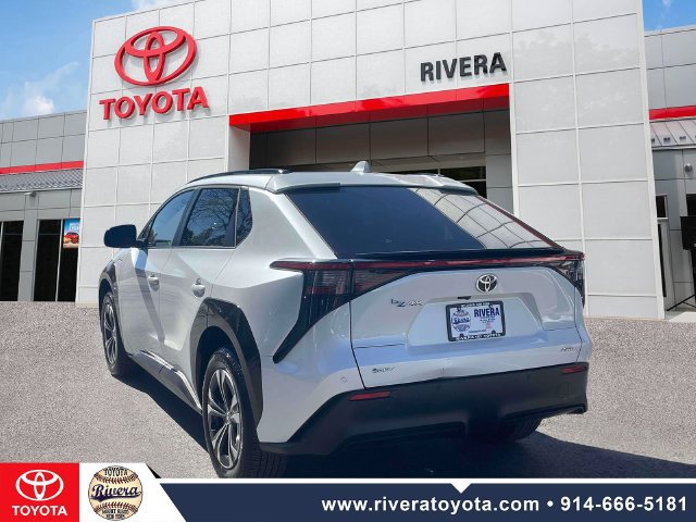 Used 2024 Toyota bZ4X AWD w/ Weather Package image 8