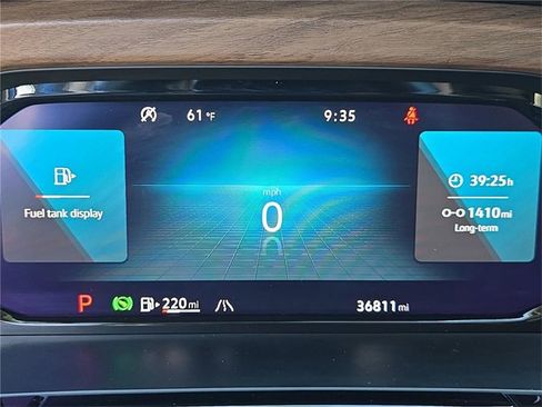 Used 2025 Volkswagen Atlas SE image 23