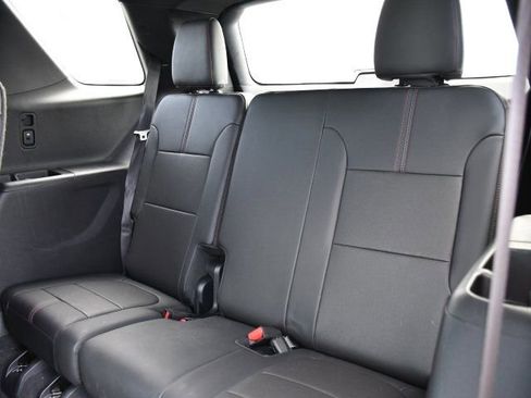 Used 2023 Chevrolet Traverse RS w/ LPO, Floor Liner Package AWD/4WD image 22