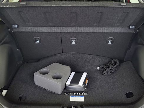 New 2025 Hyundai Venue Limited image 20