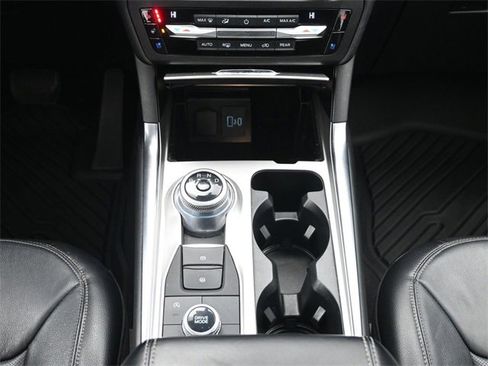 Used 2020 Ford Explorer Limited image 28