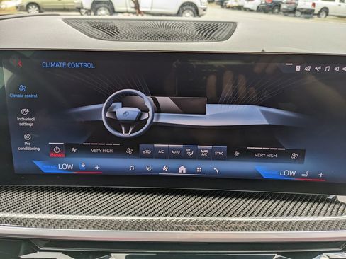 Used 2024 BMW X6 M60i w/ Executive Package image 34