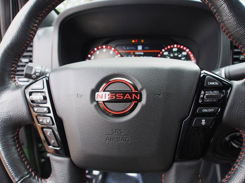 Used 2022 Nissan Frontier PRO-4X w/ Technology Package image 20