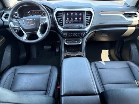 Used 2023 GMC Acadia SLE FWD image 13