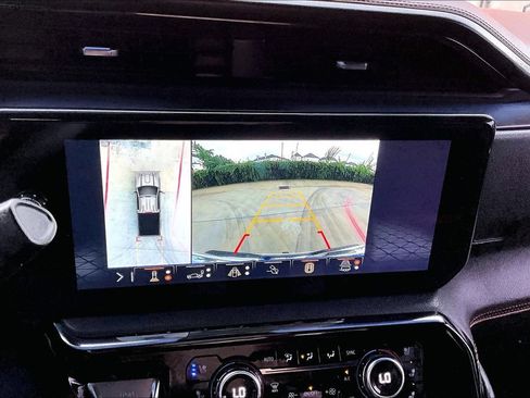 Used 2025 GMC Sierra 2500 AT4 AWD/4WD image 28